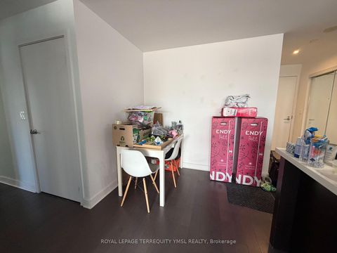 Photo 10 at 411 - 58 Orchard View Boulevard, Eglinton, Toronto