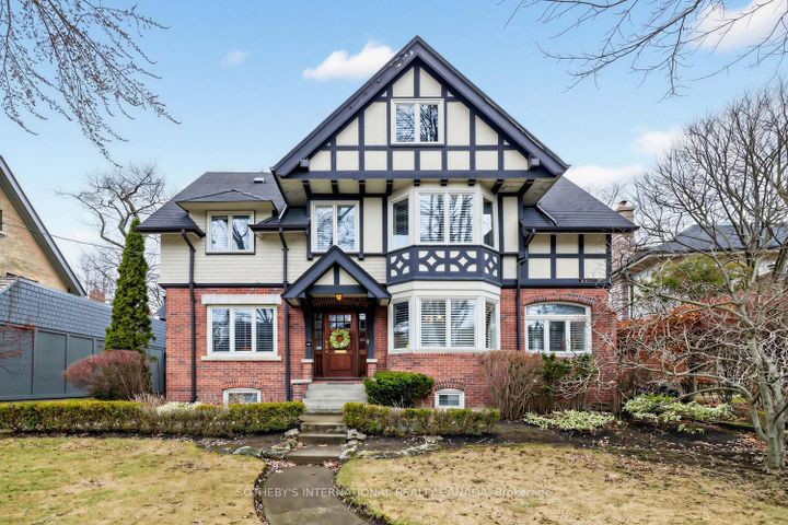 Photo 2 at 136 Roxborough Drive, Moore Park, Toronto
