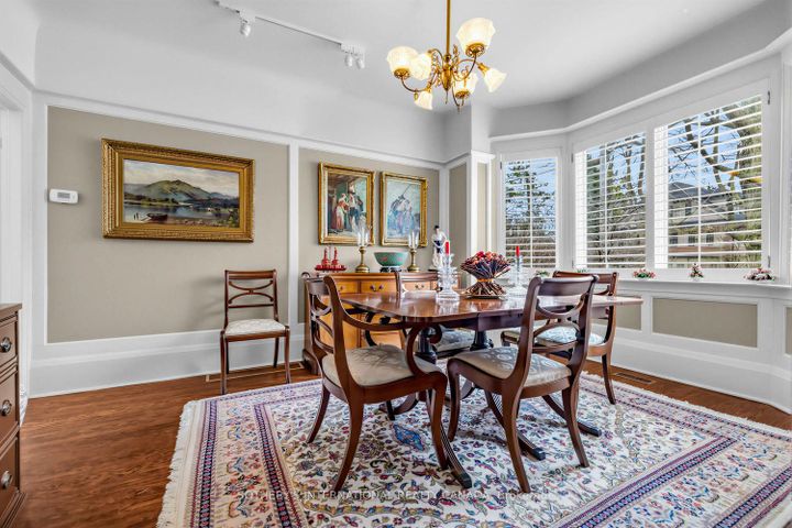 Photo 8 at 136 Roxborough Drive, Moore Park, Toronto