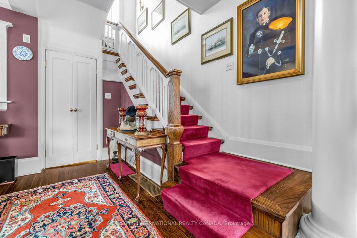 Photo 18 at 136 Roxborough Drive, Moore Park, Toronto