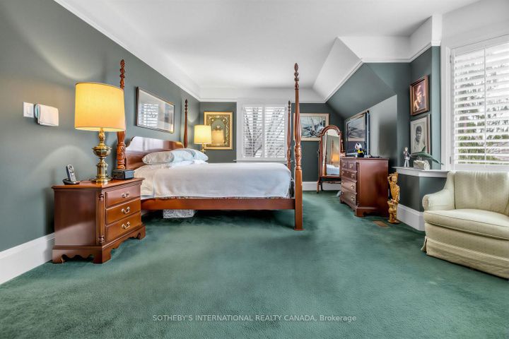 Photo 20 at 136 Roxborough Drive, Moore Park, Toronto