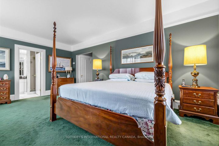 Photo 22 at 136 Roxborough Drive, Moore Park, Toronto