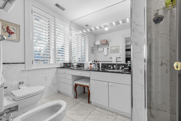 Photo 24 at 136 Roxborough Drive, Moore Park, Toronto