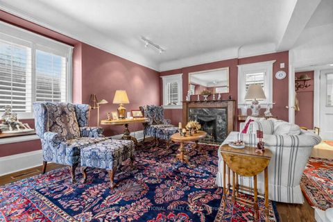 Photo 4 at 136 Roxborough Drive, Moore Park, Toronto