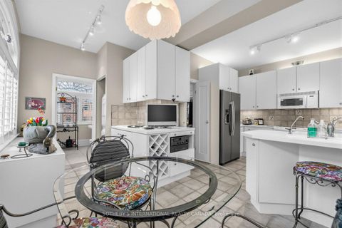 Photo 14 at 136 Roxborough Drive, Moore Park, Toronto