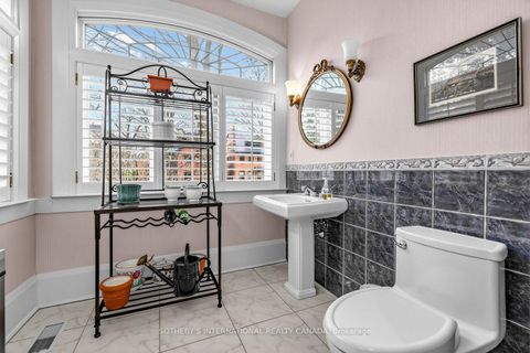 Photo 17 at 136 Roxborough Drive, Moore Park, Toronto