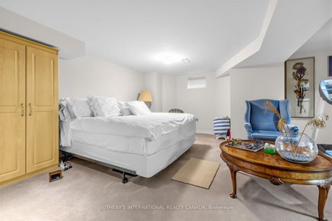 Photo 28 at 136 Roxborough Drive, Moore Park, Toronto