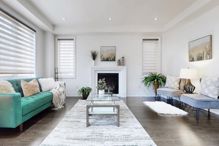 Photo 5 at 9 Lyle Way S, Northwest Brampton, Brampton