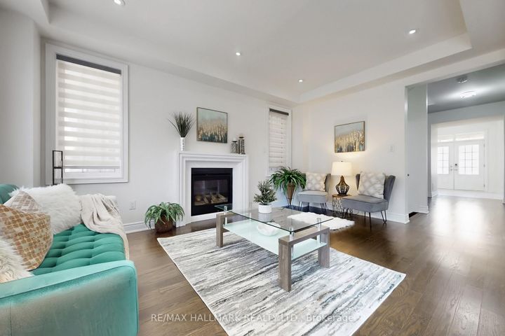 Photo 9 at 9 Lyle Way S, Northwest Brampton, Brampton