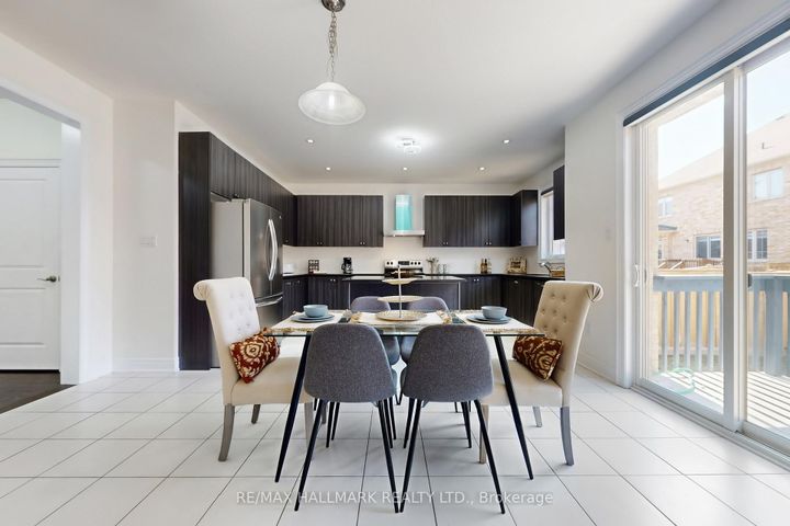 Photo 15 at 9 Lyle Way S, Northwest Brampton, Brampton