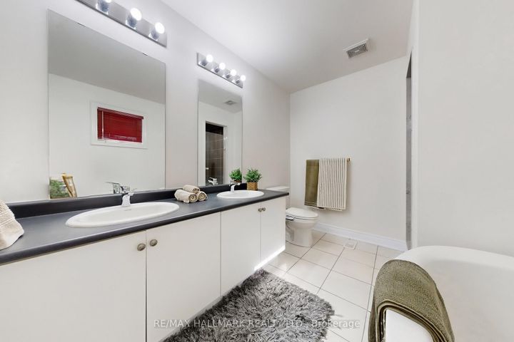 Photo 31 at 9 Lyle Way S, Northwest Brampton, Brampton