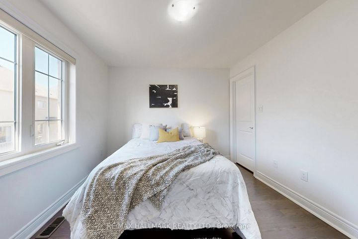 Photo 35 at 9 Lyle Way S, Northwest Brampton, Brampton