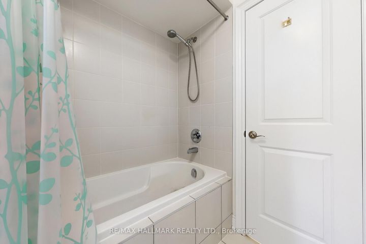 Photo 41 at 9 Lyle Way S, Northwest Brampton, Brampton