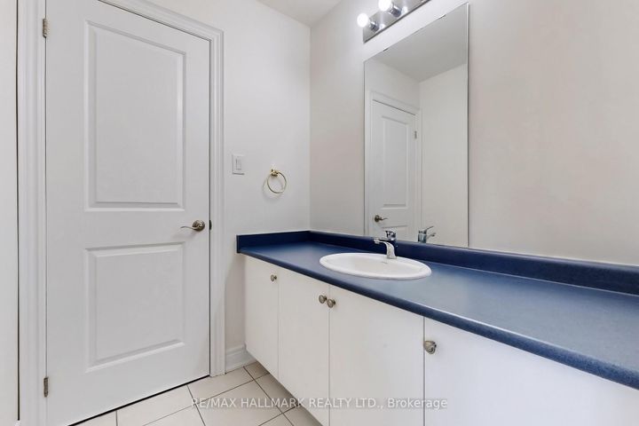 Photo 42 at 9 Lyle Way S, Northwest Brampton, Brampton