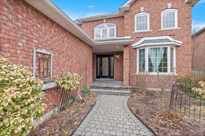 Photo 5 at 29 Hamilton Crescent, Georgetown, Halton Hills