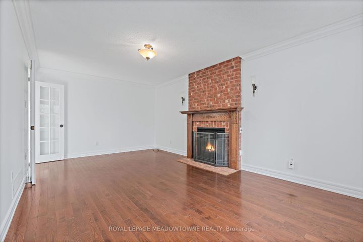 Photo 7 at 29 Hamilton Crescent, Georgetown, Halton Hills