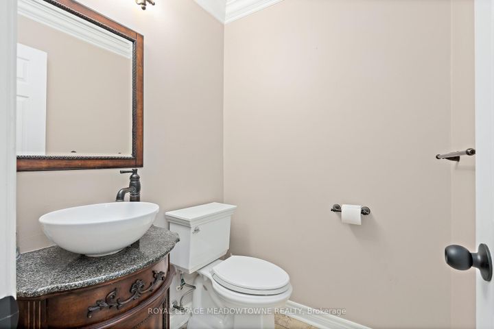 Photo 19 at 29 Hamilton Crescent, Georgetown, Halton Hills