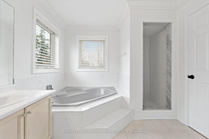 Photo 27 at 29 Hamilton Crescent, Georgetown, Halton Hills