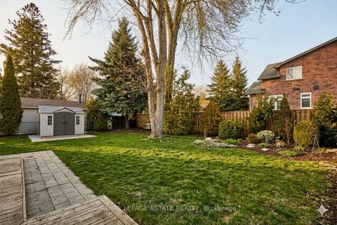 Photo 1 at 15 Squires Avenue, Parkview, Toronto