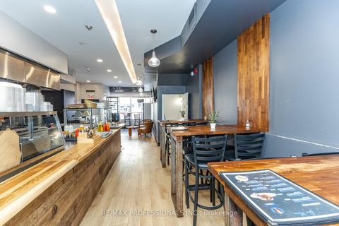 Photo 11 at 495 Bloor Street W, University, Toronto