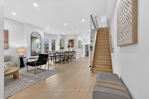 Photo 4 at 290 Chisholm Avenue, Lumsden, Toronto