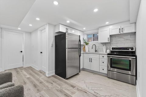 Photo 33 at 290 Chisholm Avenue, Lumsden, Toronto