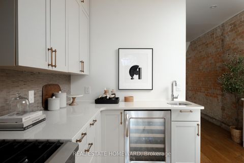 Photo 15 at 31 Riverdale Avenue, North Riverdale, Toronto