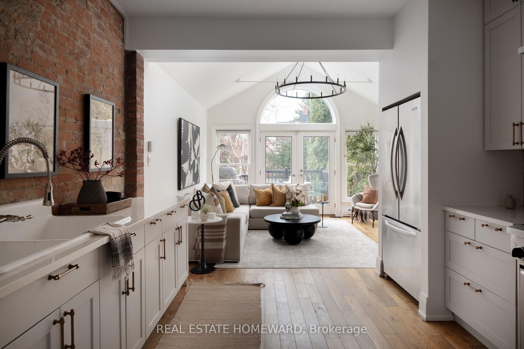 31 Riverdale Avenue, North Riverdale, Toronto by Loree Meneguzzi Real Estate 31 Riverdale Avenue, North Riverdale, Toronto