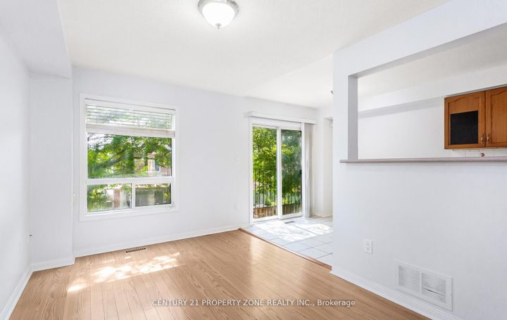 Photo 13 at 39 - 2 Clay Brick Court, Brampton North, Brampton