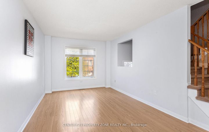 Photo 18 at 39 - 2 Clay Brick Court, Brampton North, Brampton