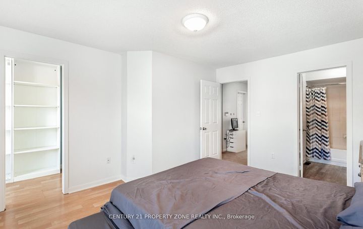 Photo 19 at 39 - 2 Clay Brick Court, Brampton North, Brampton