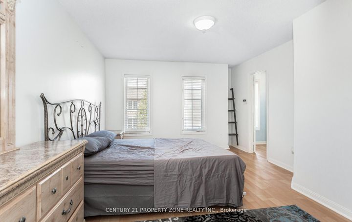 Photo 30 at 39 - 2 Clay Brick Court, Brampton North, Brampton