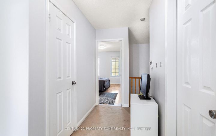 Photo 31 at 39 - 2 Clay Brick Court, Brampton North, Brampton