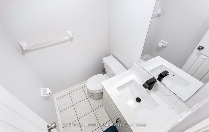 Photo 32 at 39 - 2 Clay Brick Court, Brampton North, Brampton