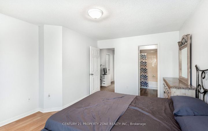 Photo 34 at 39 - 2 Clay Brick Court, Brampton North, Brampton