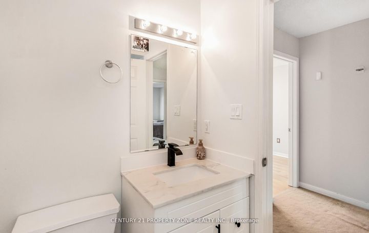 Photo 36 at 39 - 2 Clay Brick Court, Brampton North, Brampton