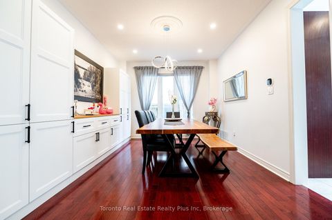 Photo 4 at 14 Riel Drive, Oak Ridges, Richmond Hill