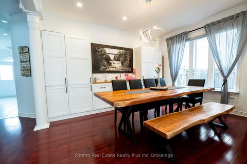 Photo 6 at 14 Riel Drive, Oak Ridges, Richmond Hill