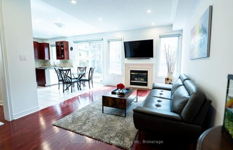 Photo 8 at 14 Riel Drive, Oak Ridges, Richmond Hill
