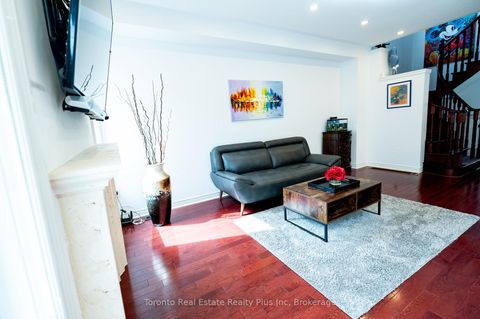 Photo 9 at 14 Riel Drive, Oak Ridges, Richmond Hill