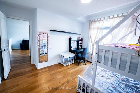 Photo 18 at 14 Riel Drive, Oak Ridges, Richmond Hill