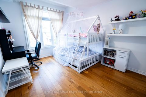 Photo 19 at 14 Riel Drive, Oak Ridges, Richmond Hill