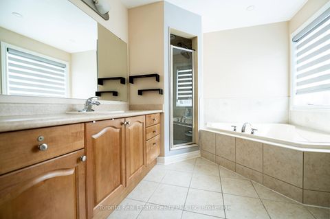 Photo 21 at 14 Riel Drive, Oak Ridges, Richmond Hill