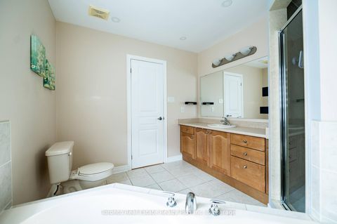 Photo 22 at 14 Riel Drive, Oak Ridges, Richmond Hill