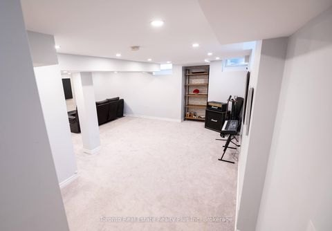 Photo 28 at 14 Riel Drive, Oak Ridges, Richmond Hill