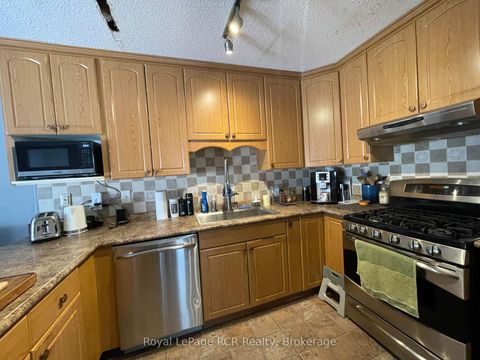 Photo 8 at 409 Thomas Street, Stayner, Clearview