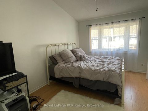 Photo 18 at 409 Thomas Street, Stayner, Clearview