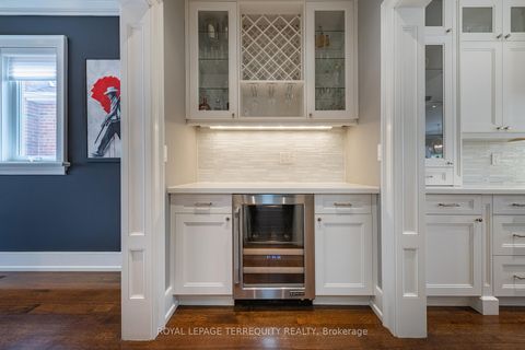 Photo 9 at 72 EAGLE Road, Queensway, Toronto