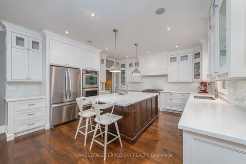 Photo 11 at 72 EAGLE Road, Queensway, Toronto
