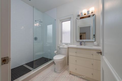 Photo 29 at 72 EAGLE Road, Queensway, Toronto